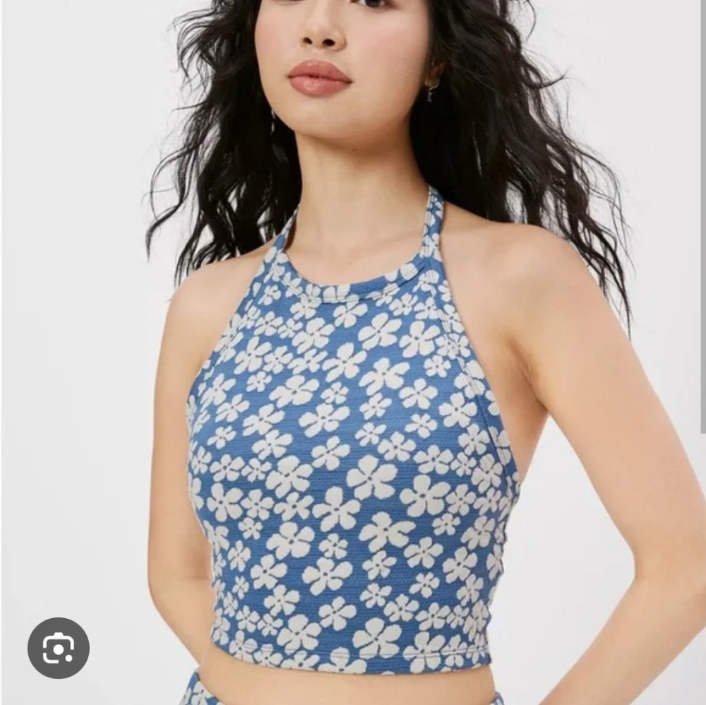 AEO floral cropped halter top - Picture 7 of 8